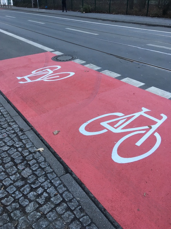 Neue Fahrradspuren in der Invalidenstraße in Mitte