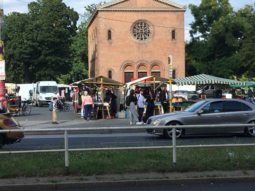 Markt auf dem Leopoldplatz