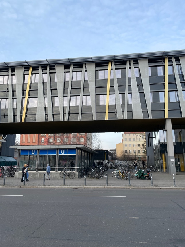 Brückenbau über der U-Bahn in Pankow